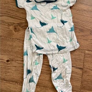 Kickee Pants White Pajama Set with Teal & Aqua Stingray Print